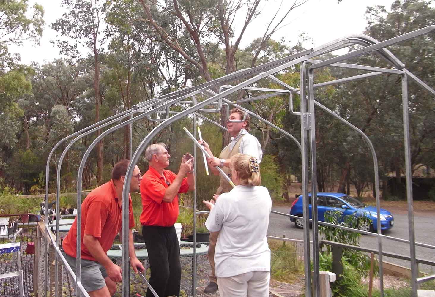 Jason, Lee, Artur and Peta erect propagation house